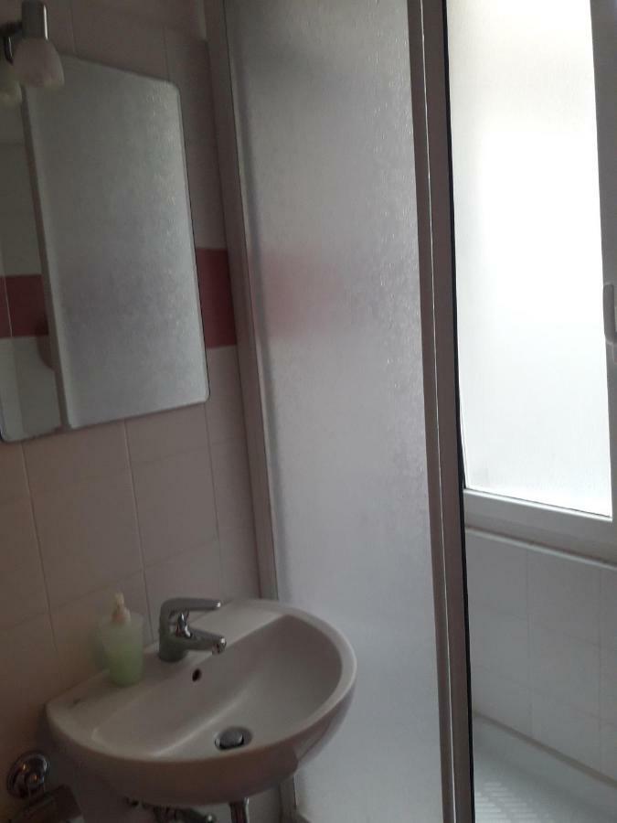 Il Riposo Del Guerriero Guesthouse Genoa Room photo